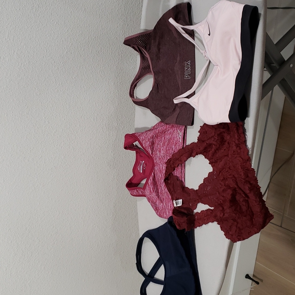 5 Sports Bra Bundle Size Small Nike, Gap, Pink, BCG, & Wishlist